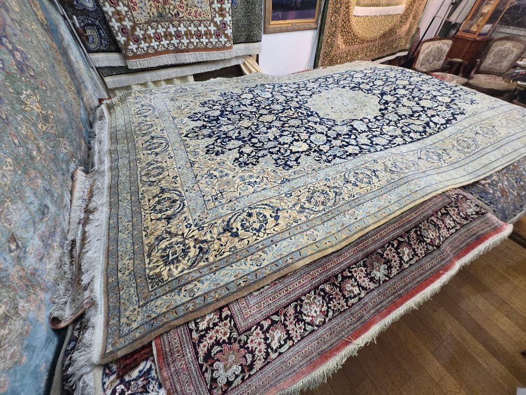 ペルシャ絨毯 ナイン産 素材シルクとウール手織り4LA サイズ305×190cm