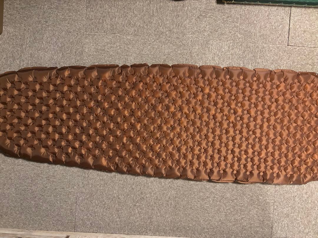 ネイチャーハイク　エアーマット　マミー型R値5.8 電動ポンプセット