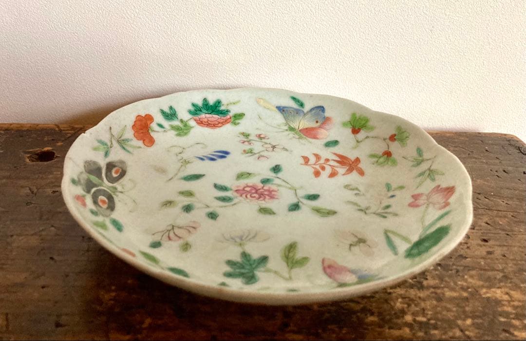 稀少　中国清代　骨董　色絵　輪花皿　中国古玩　アンティーク　唐物粉彩