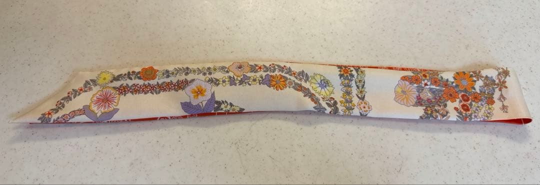 Twilly 《ブリッド・ドゥ・ガラ・アン・フルール&アイライナー》