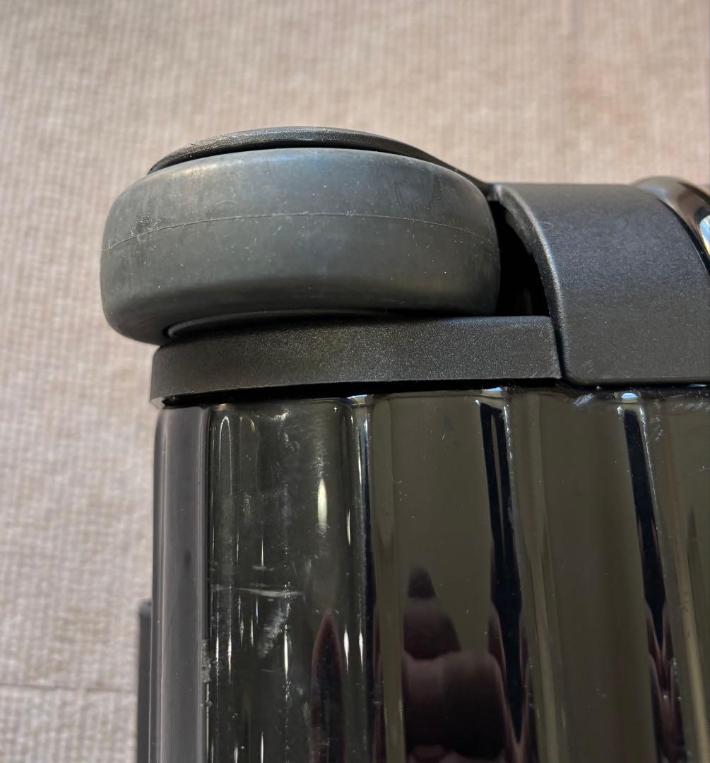 リモワ サルサデラックス 25L ビジネストローリー 機内持込 2輪　黒