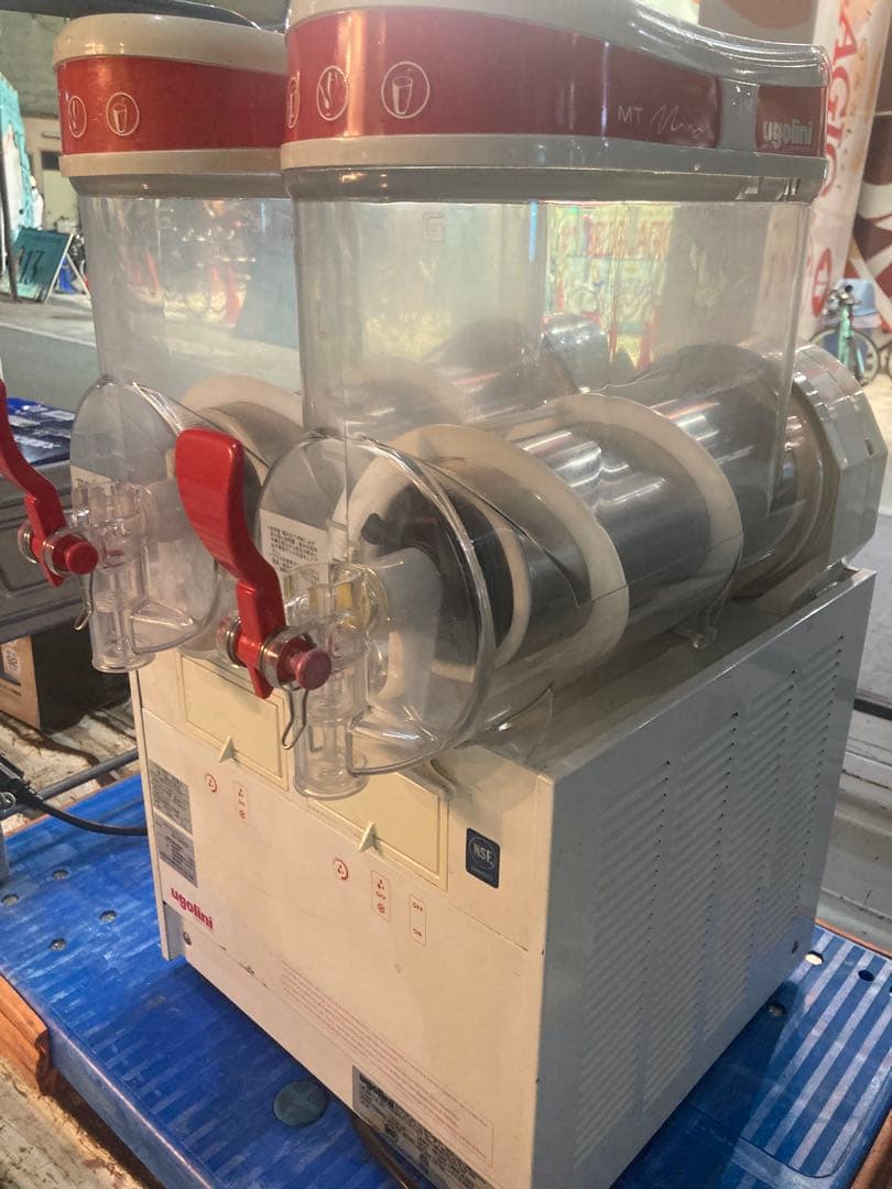 早い者勝ち さらに値下げ！！フローズンマシン　在庫2台有り 2台購入で大幅割引