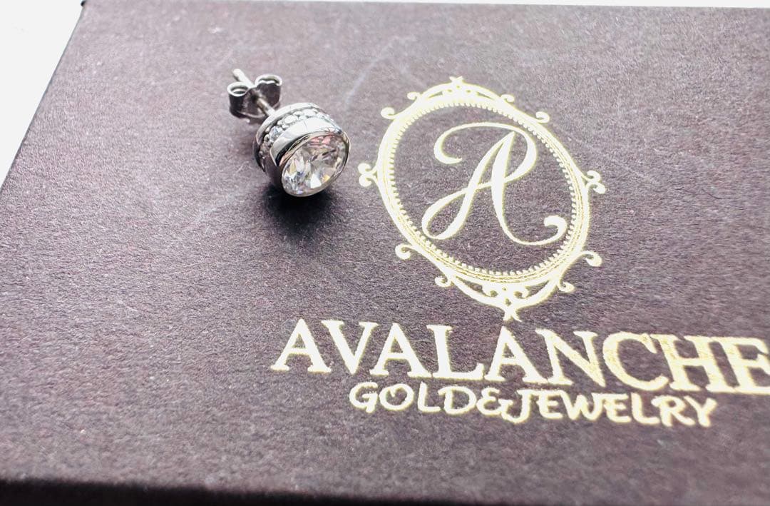 crazy boy ⭐️AVALANCHE ホワイトゴールド ピアス