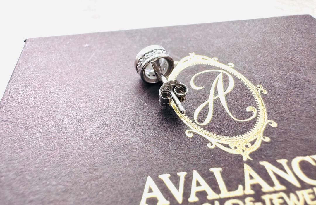 crazy boy ⭐️AVALANCHE ホワイトゴールド ピアス
