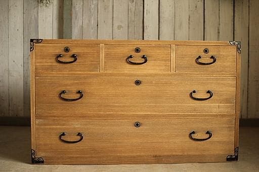 古い木製の引き出し5杯　チェスト　桐箪笥　昭和レトロ　タンス　古家具　古民家