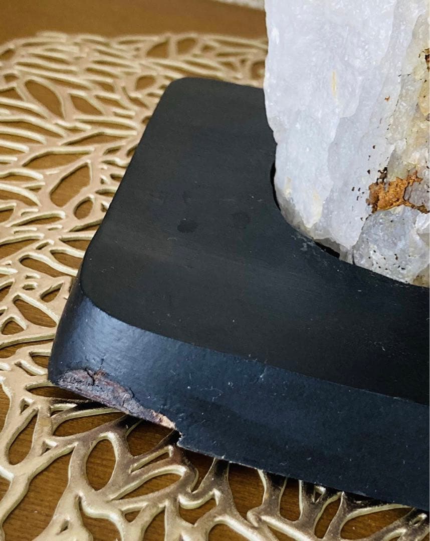 万華鏡✨ パープルファントムアメジスト　訳あり特別価格　台座付き　置物　原石