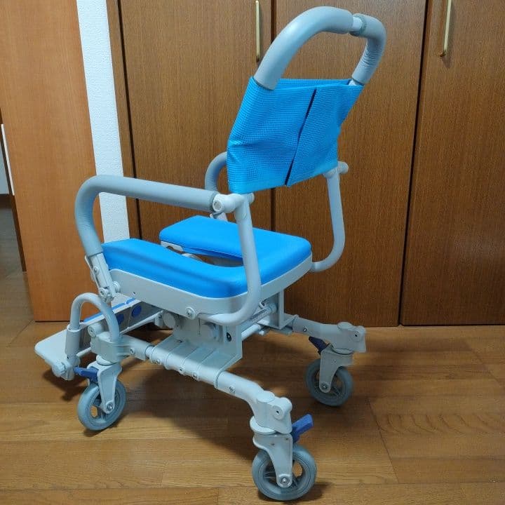k*1様 uchie シャワーキャリー 四輪自在