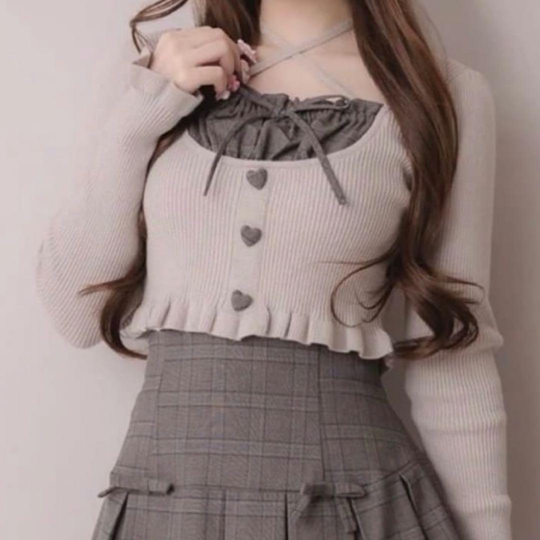 pium ヨーク切替ハートボタン長袖ニット