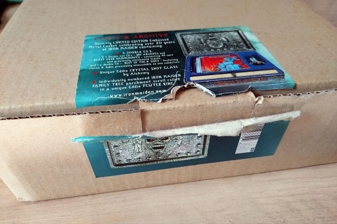 Iron Maiden エディ 金属製ケース