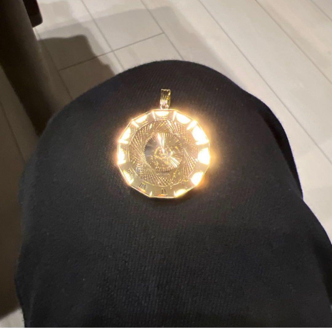 k18 喜平　ガラス付き　新古品　ネックレストップ