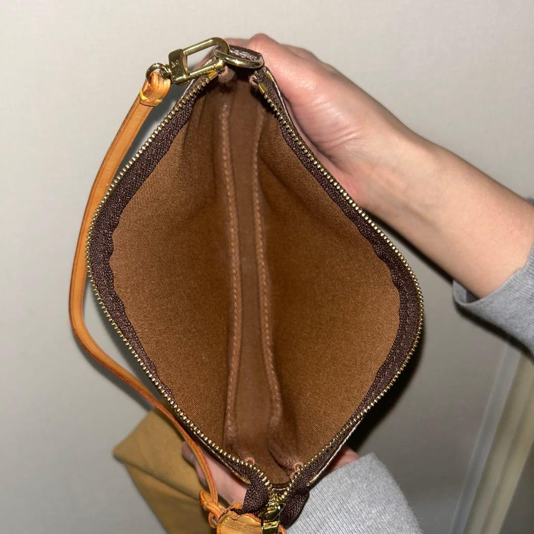 美品　LUIS VUITTON ポーチ