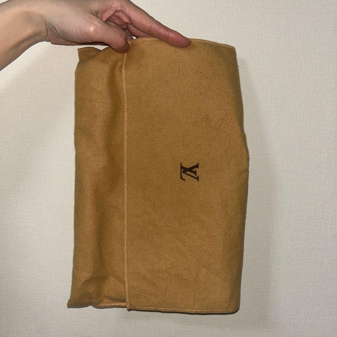 美品　LUIS VUITTON ポーチ