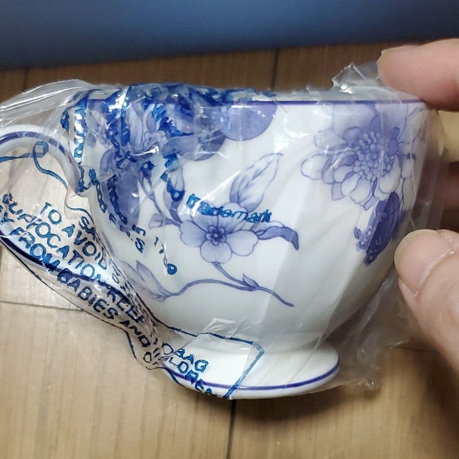 ウェッジウッド　カップ　ブループラム