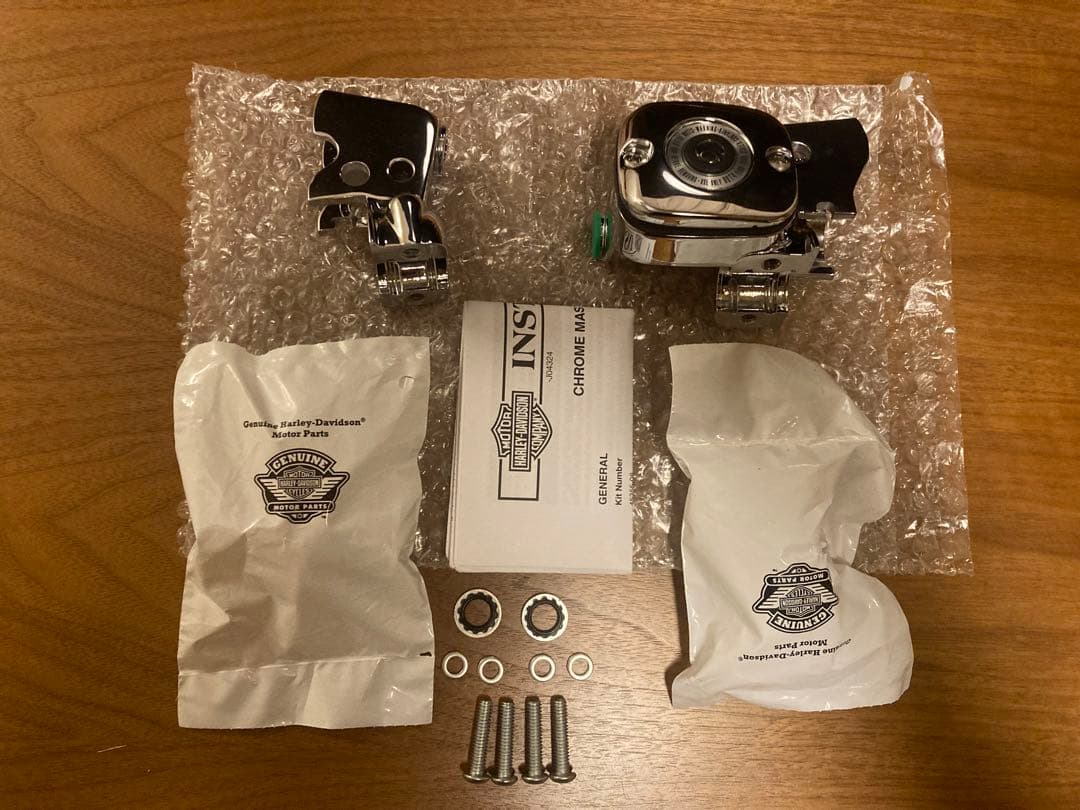 ハーレー新品未使用クロームブレーキマスター&クラッチホルダーキット