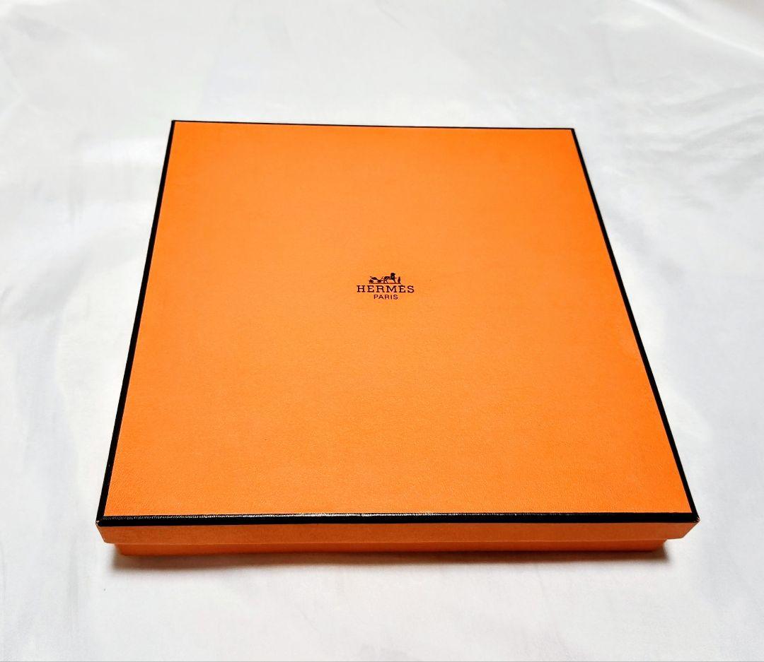 蝶エルメス【ほぼ新品・箱入り】シエスタ22.5cmプレート2枚セット