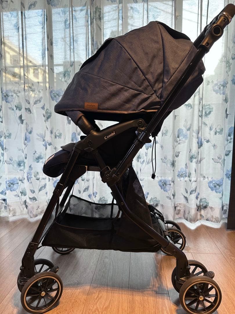 Combi AB型ベビーカー（ネイビー）