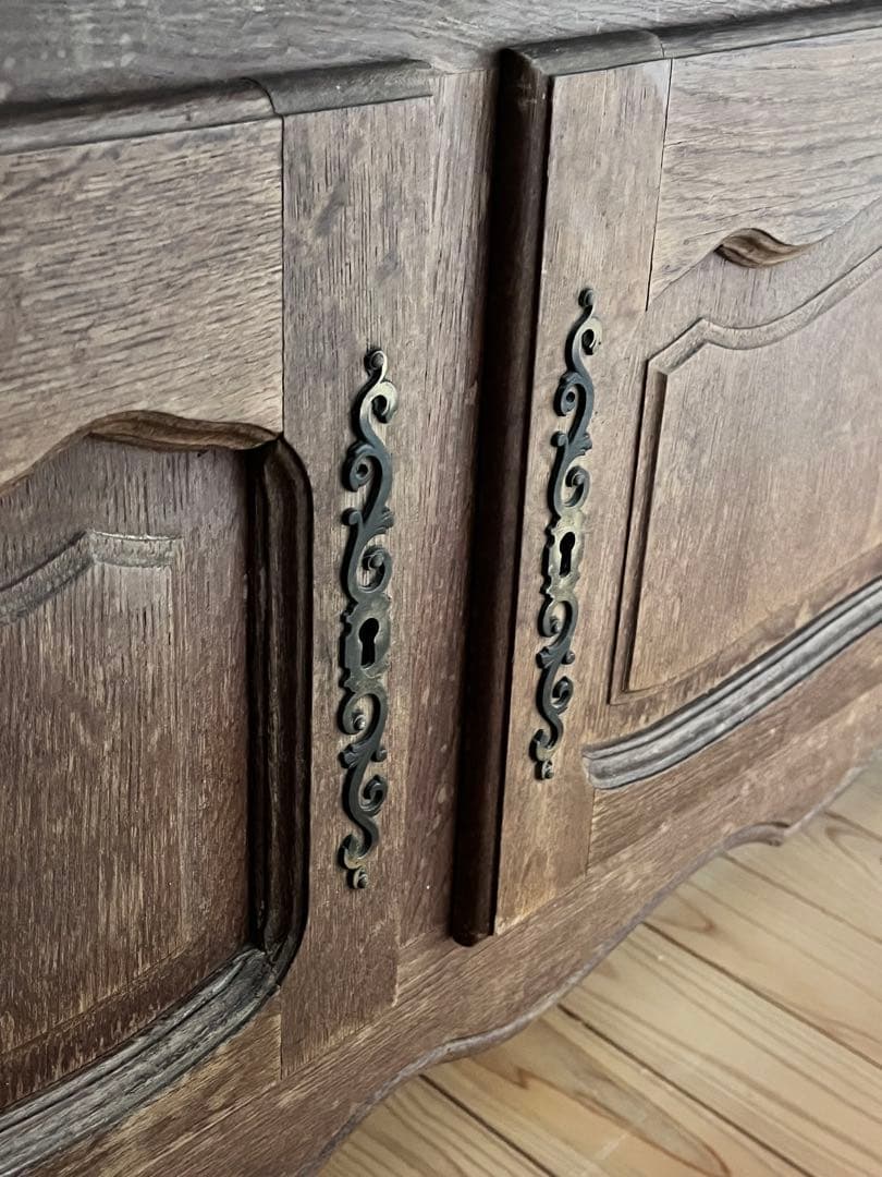 【美品】フランスアンティーク ルイ15世 オーク材の装飾家具 送料込[3295]