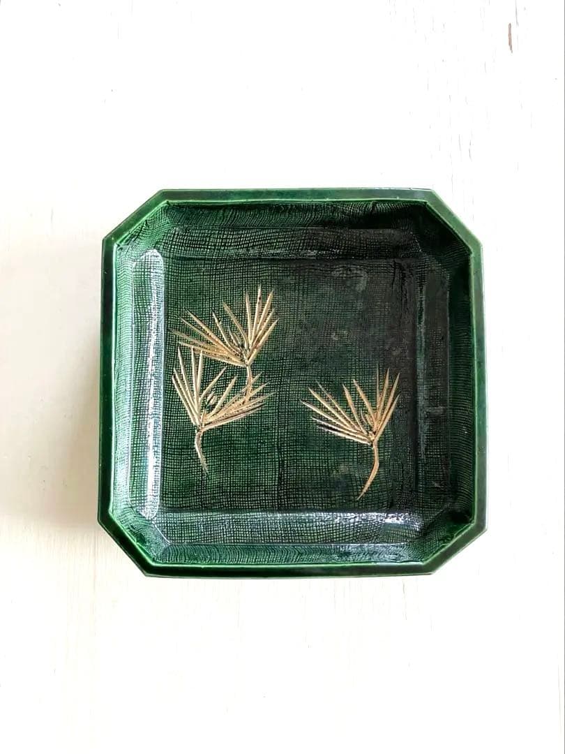 川崎和楽 作　升形 青楽 菓子器