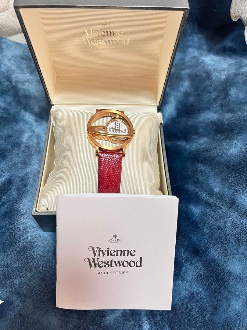 Vivienne Westwood アナログ腕時計 レッド