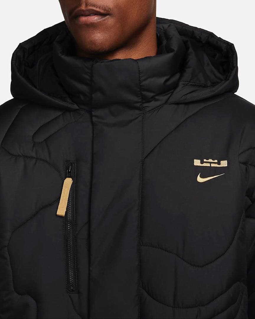 新品未使用　レブロン x リバプール FC ナイキ サッカージャケット