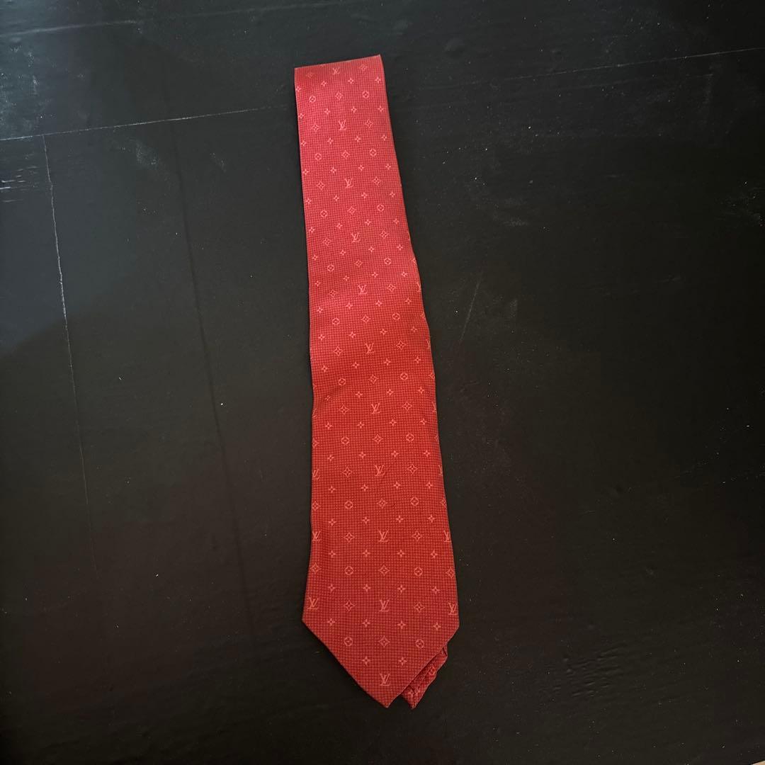 ルイ・ヴィトン レッド ネクタイ