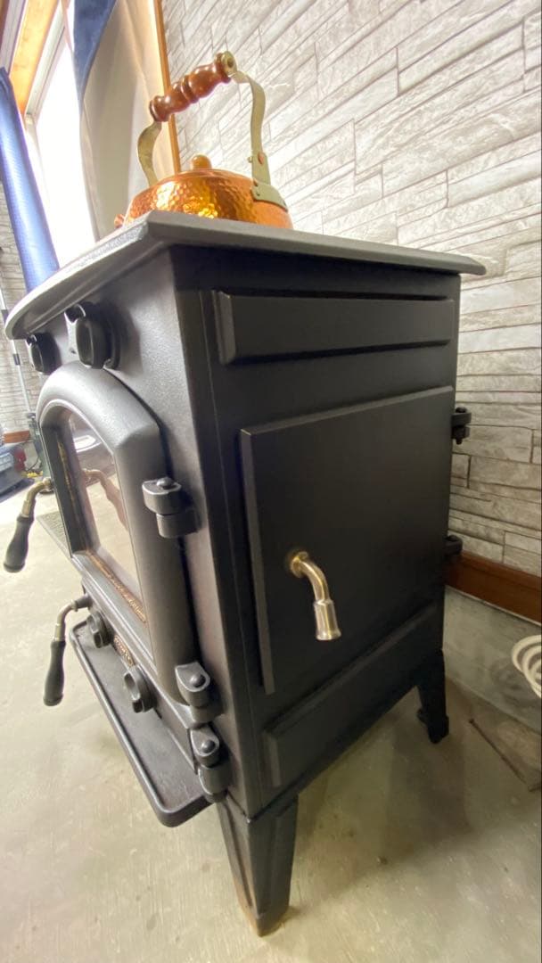 鋳物薪ストーブ HTC-50TX黒色