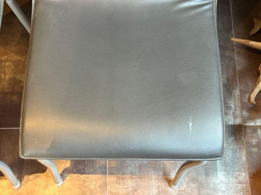 ①リーンロゼ　ligne roset ブラック　レザーチェア　2脚セット　YZ