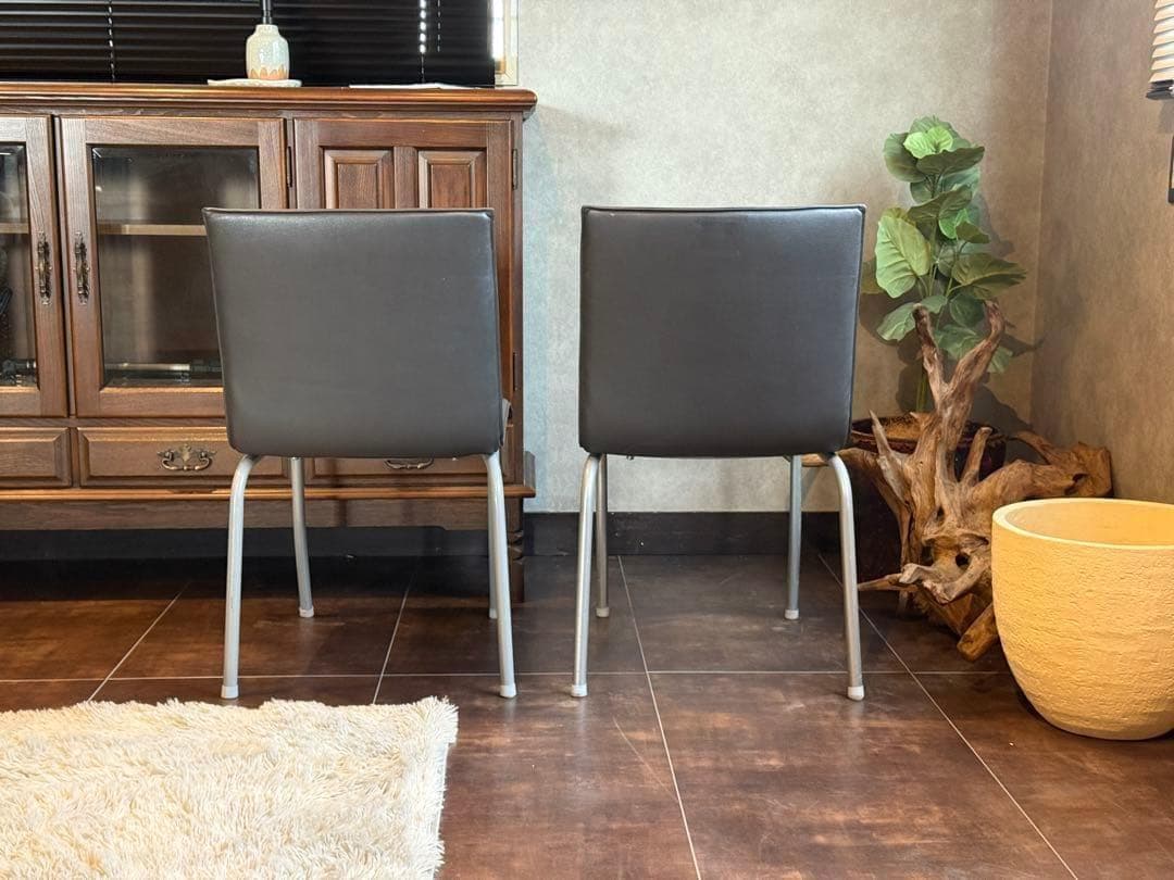 ①リーンロゼ　ligne roset ブラック　レザーチェア　2脚セット　YZ