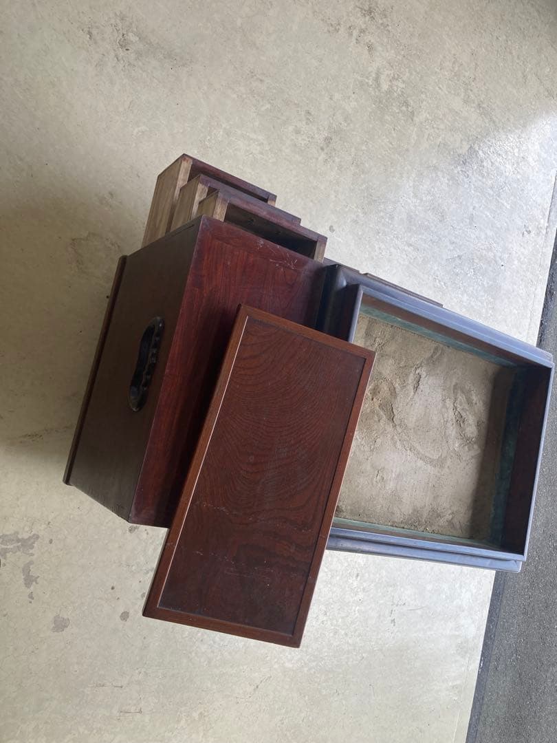 ダークブラウン 木製 大正時代の火鉢　5引き出し