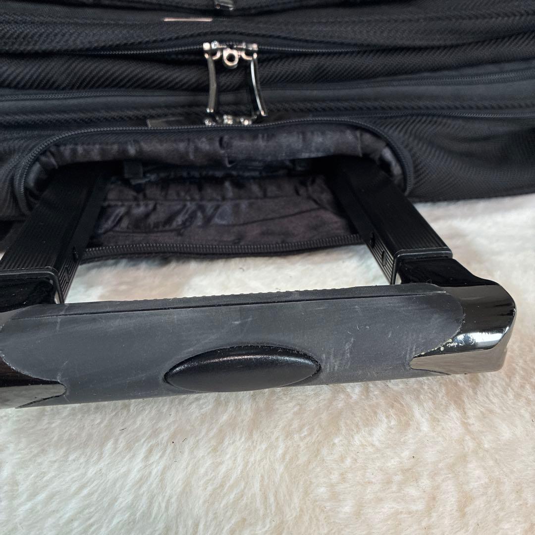 ゼロハリバートン キャリー付 ビジネスバッグ 黒 2輪　高級 ビジネス　出張