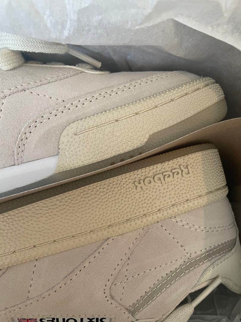 【SixTONES ×リーボック】22.5cm コラボスニーカー　オフホワイト