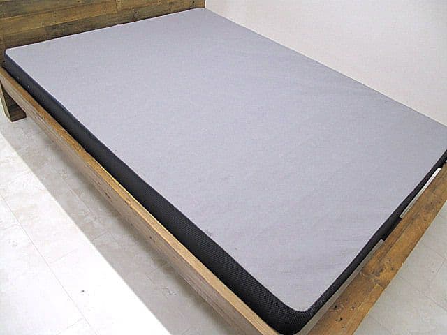 展示品　ウエストエルム　エマーソン クイーンサイズベッドフレーム 無垢材