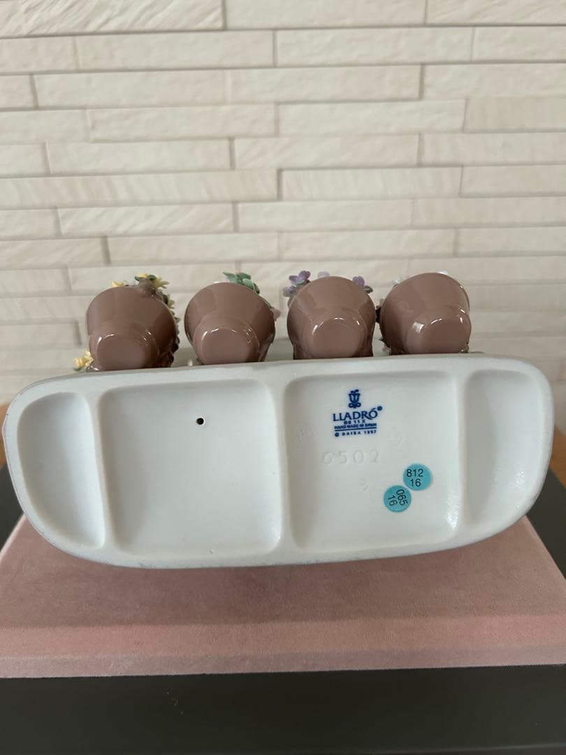 専用ガラスケース付　リヤドロ　可愛い眺め　犬