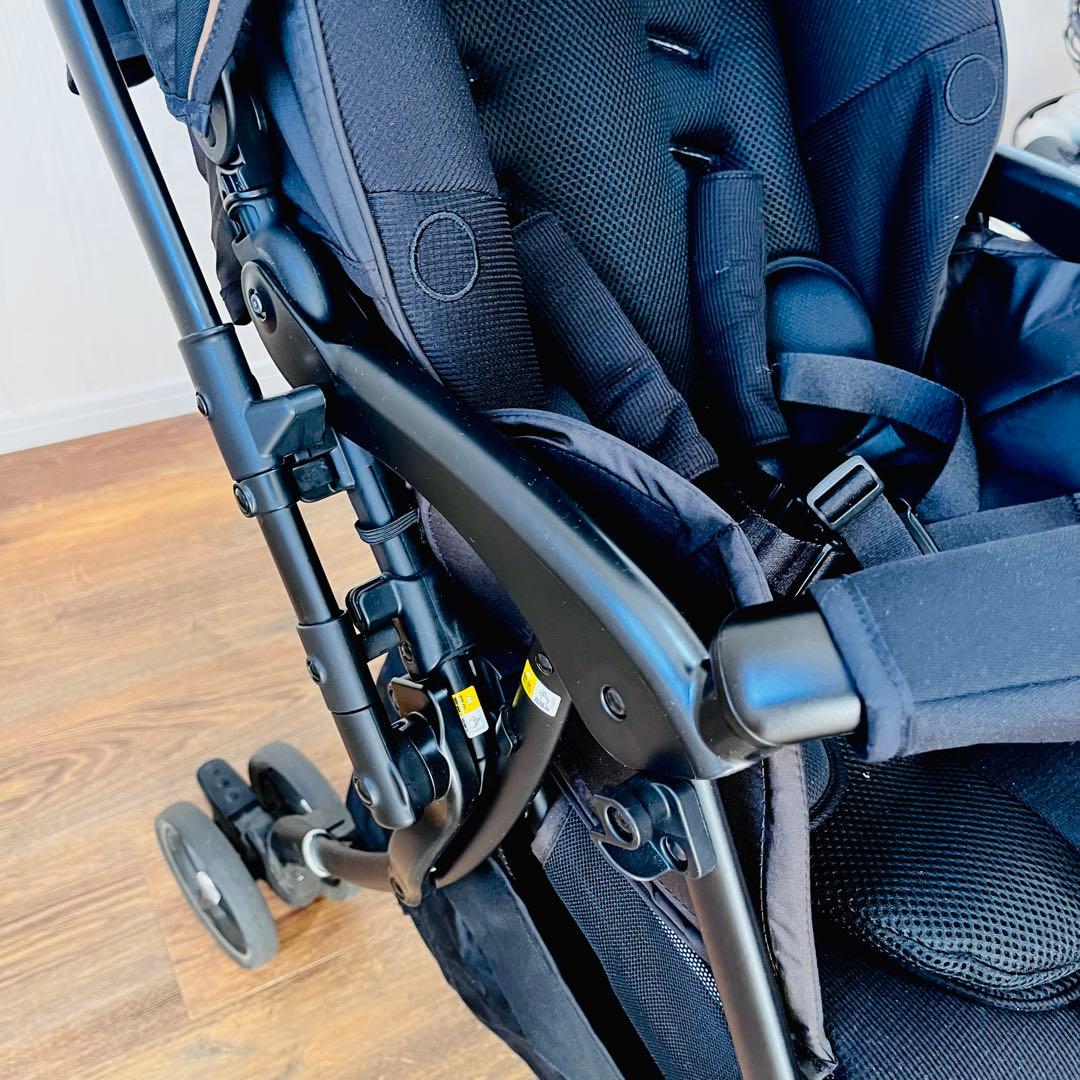 極美品 アップリカ ラクーナクッション ビッテ 1200台限定カラー ベビーカー