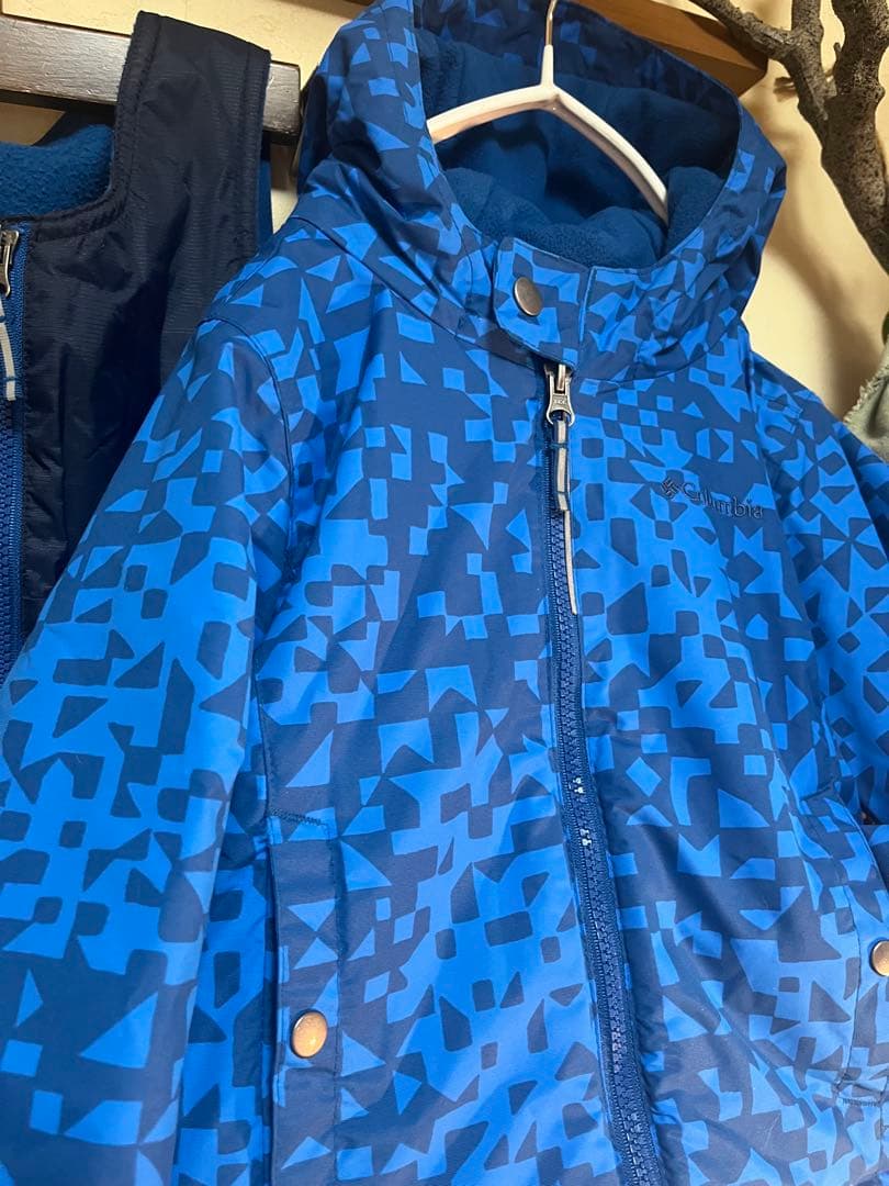 超美品　コロンビア　スキーウェア　キッズ　3T 幾何学柄