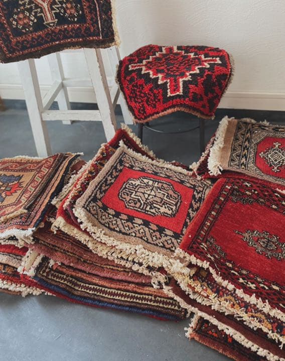 ミニラグ　オールド絨毯 トライバルラグ インテリア キリム ヴィンテージ