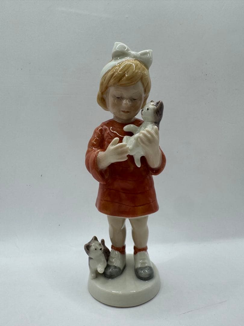 B&G ビング＆グロンダール 子猫と少女 2000年記念 限定版 フィギュリン