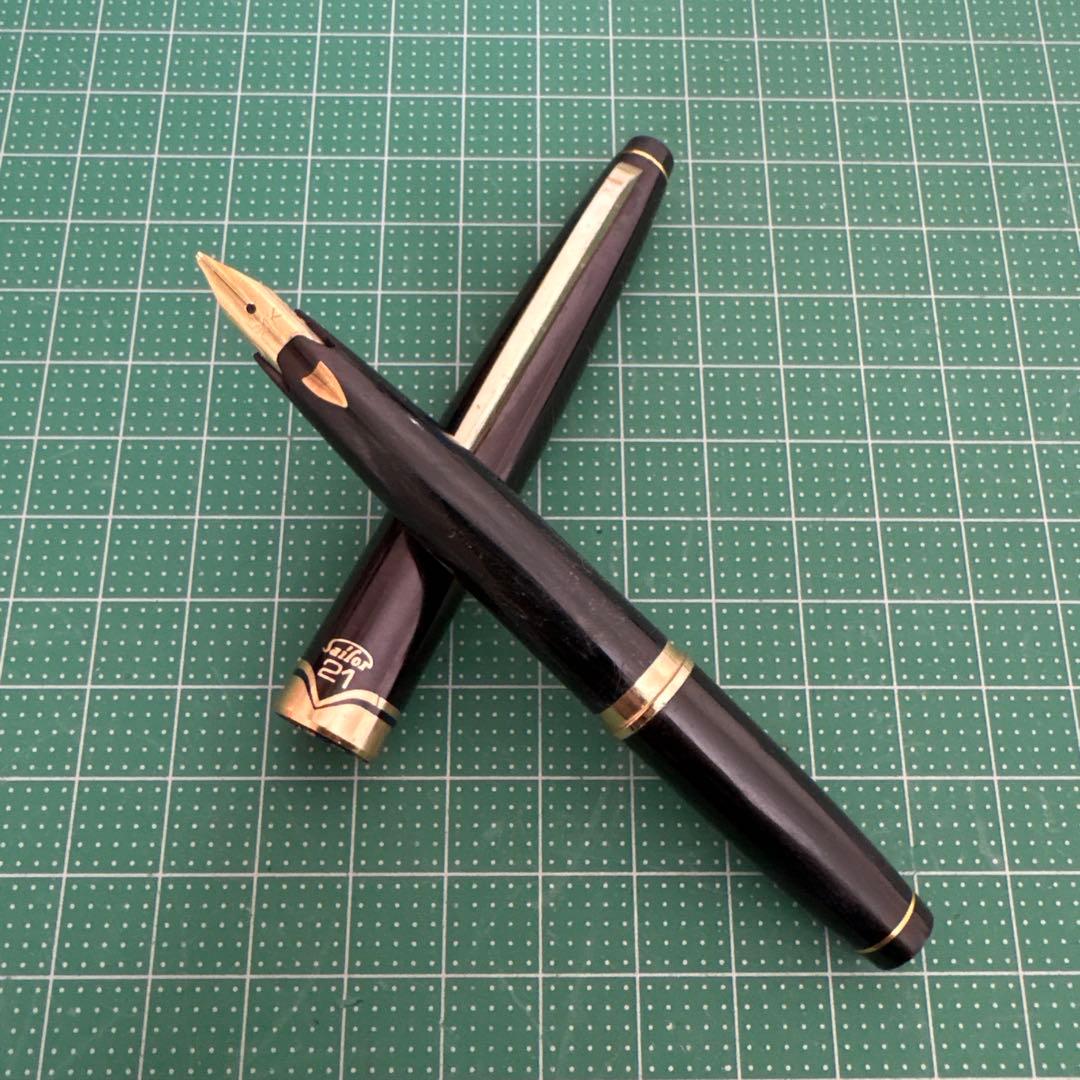 m*り様 セーラー　ヴィンテージ万年筆　ペン先21k 300円〜スタート