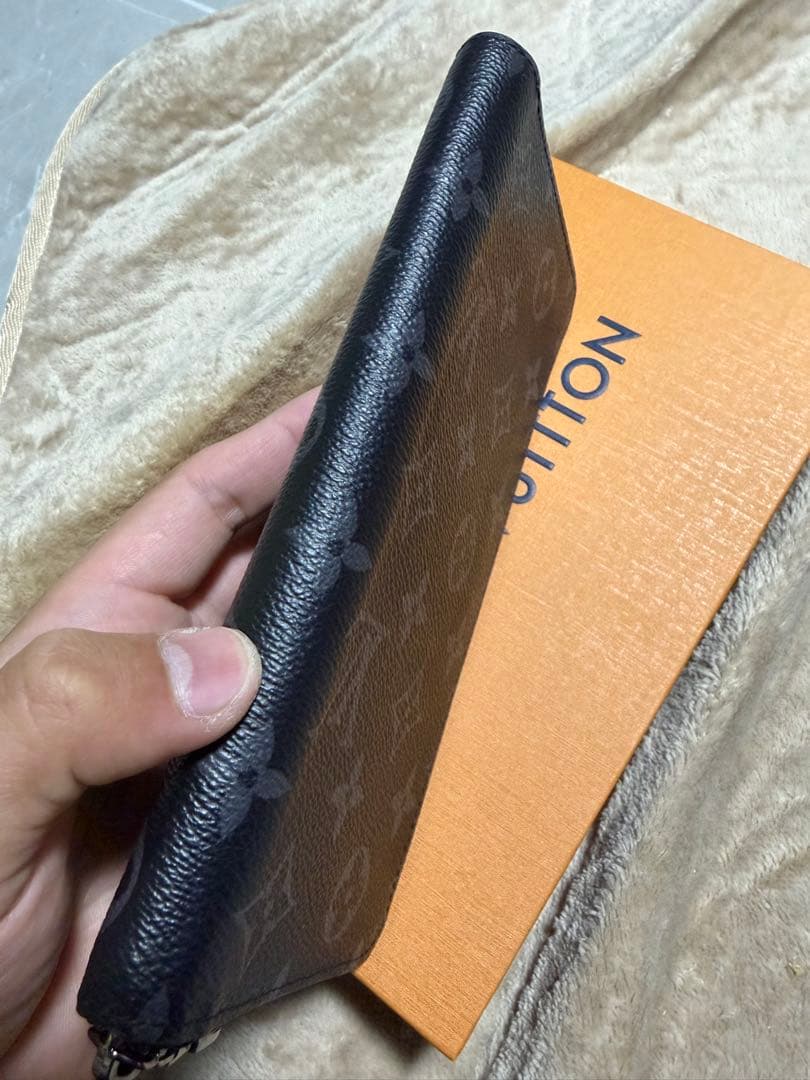 ジッピーウォレット・ヴェルティカル ルイヴィトン　メンズ長財布