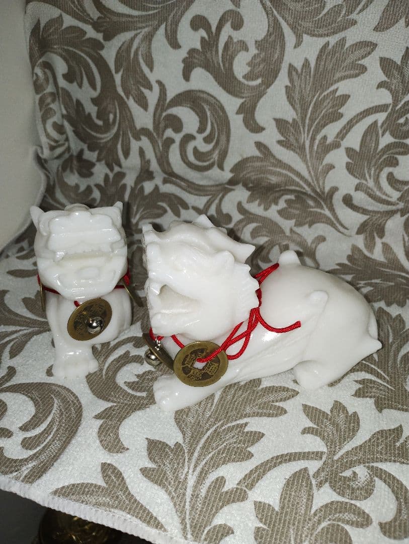 貔貅の置物！！ 雄と雌のニ体セット！！ 古銭&鈴のカスタム済み　白