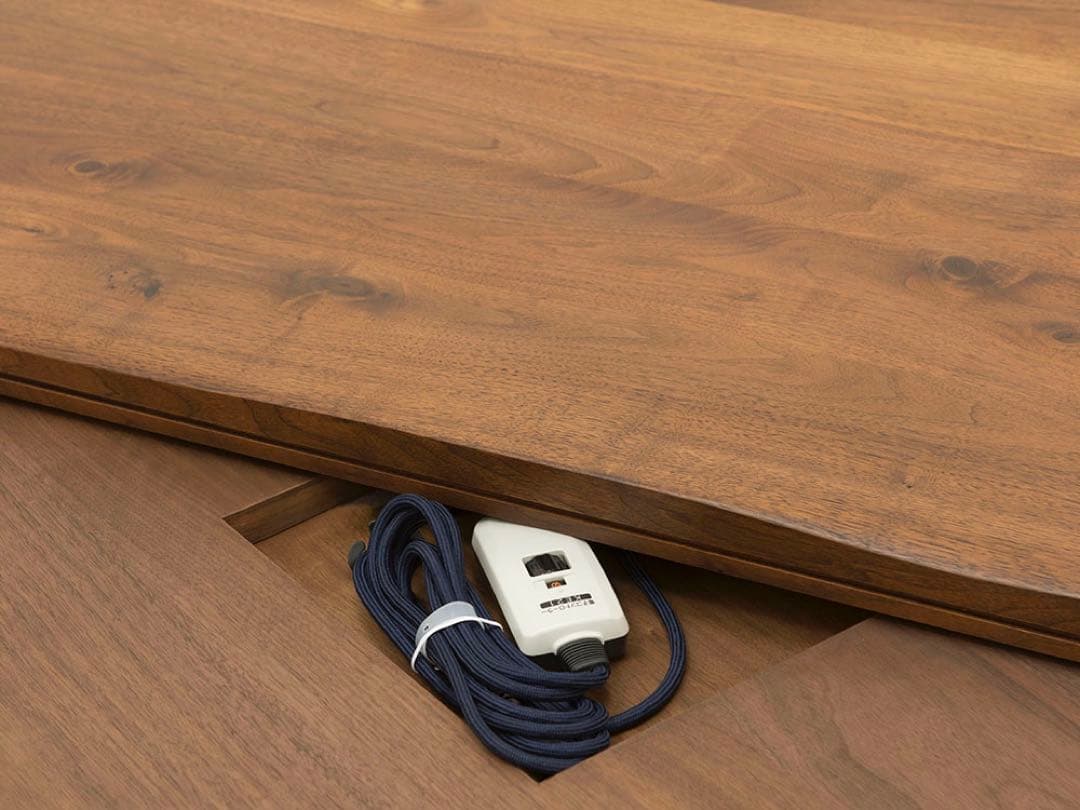 ウォールナット　一年中使えるローテーブル、コタツ