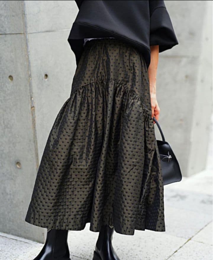 美品！Ellie ドットリバーシブルスカート