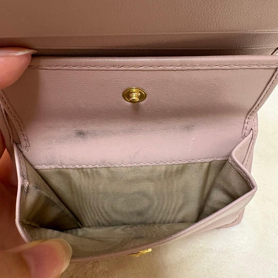 miumiu マテラッセ 二つ折り財布 コンパクト ピンクベージュ　付属品完備