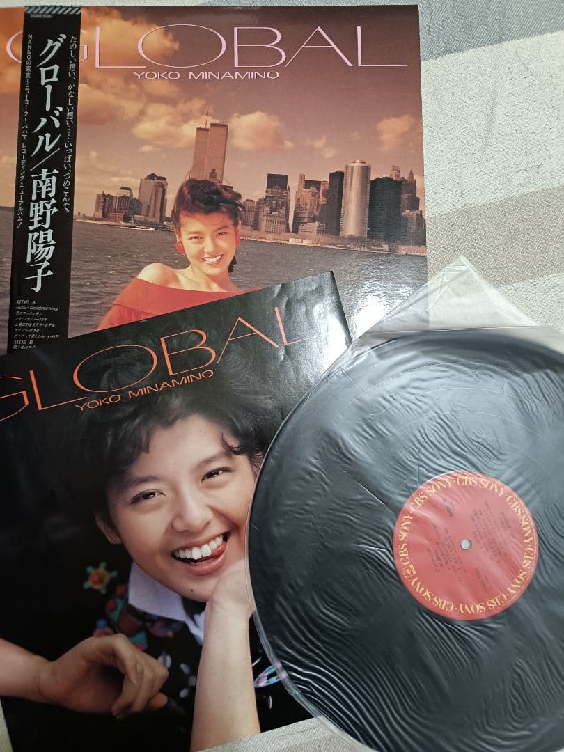 南野陽子さん　LPレコード2枚セットです。