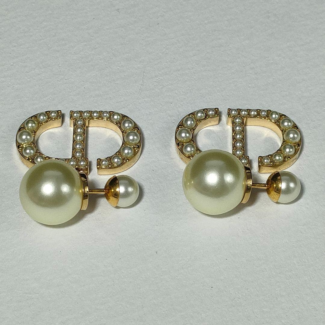 【新品未使用】Dior ディオール パールピアス CDロゴ ゴールド 箱汚れあり