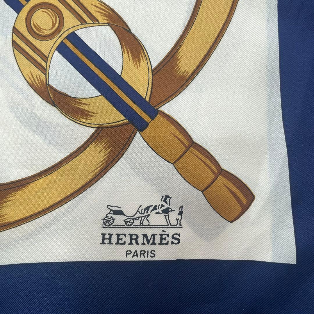 エルメス　スカーフ　カレ90 ネイビーゴールド