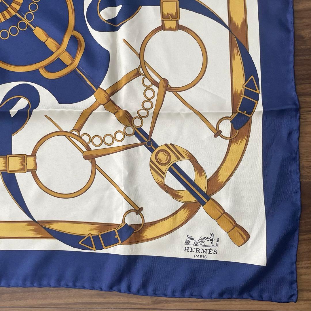 エルメス　スカーフ　カレ90 ネイビーゴールド