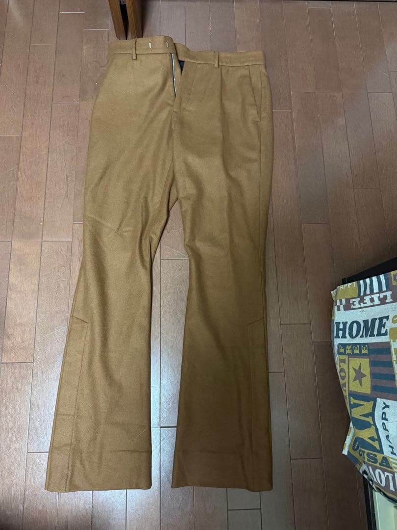 AMIRI フレアパンツ