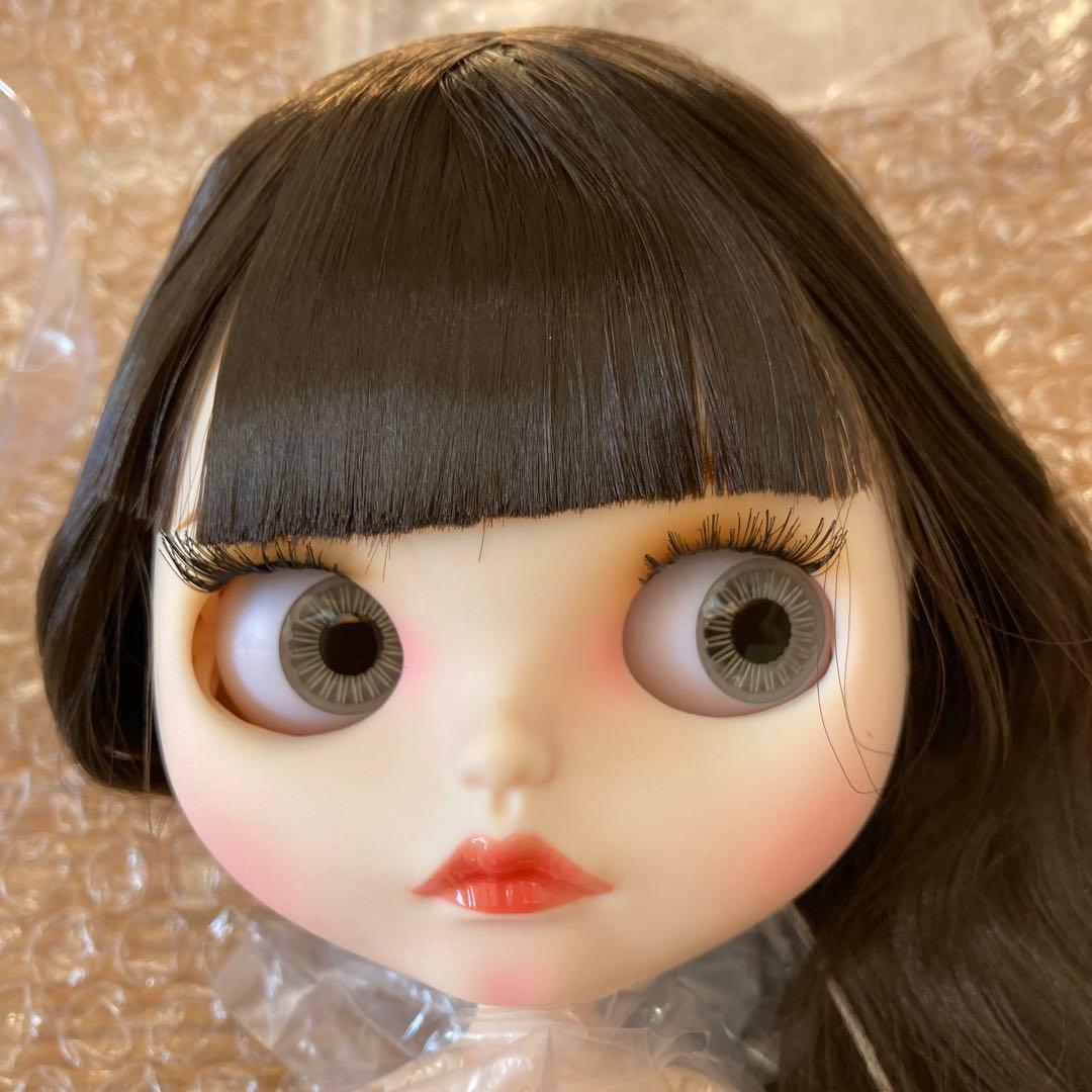 新品　アイシードール 本体　台座　制服　靴下付き