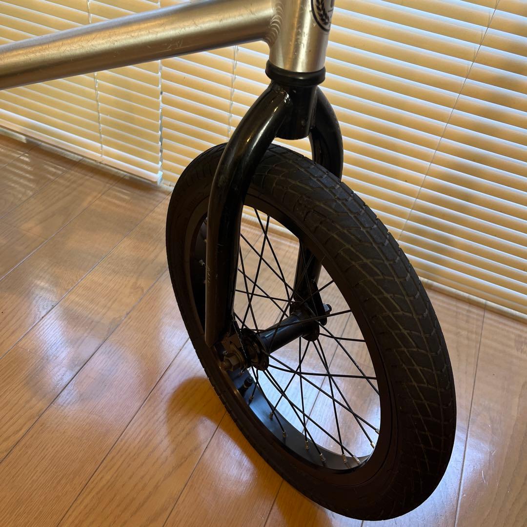 【E様】直接引渡し ダーカスワン BMX SOLO シルバー 16インチ